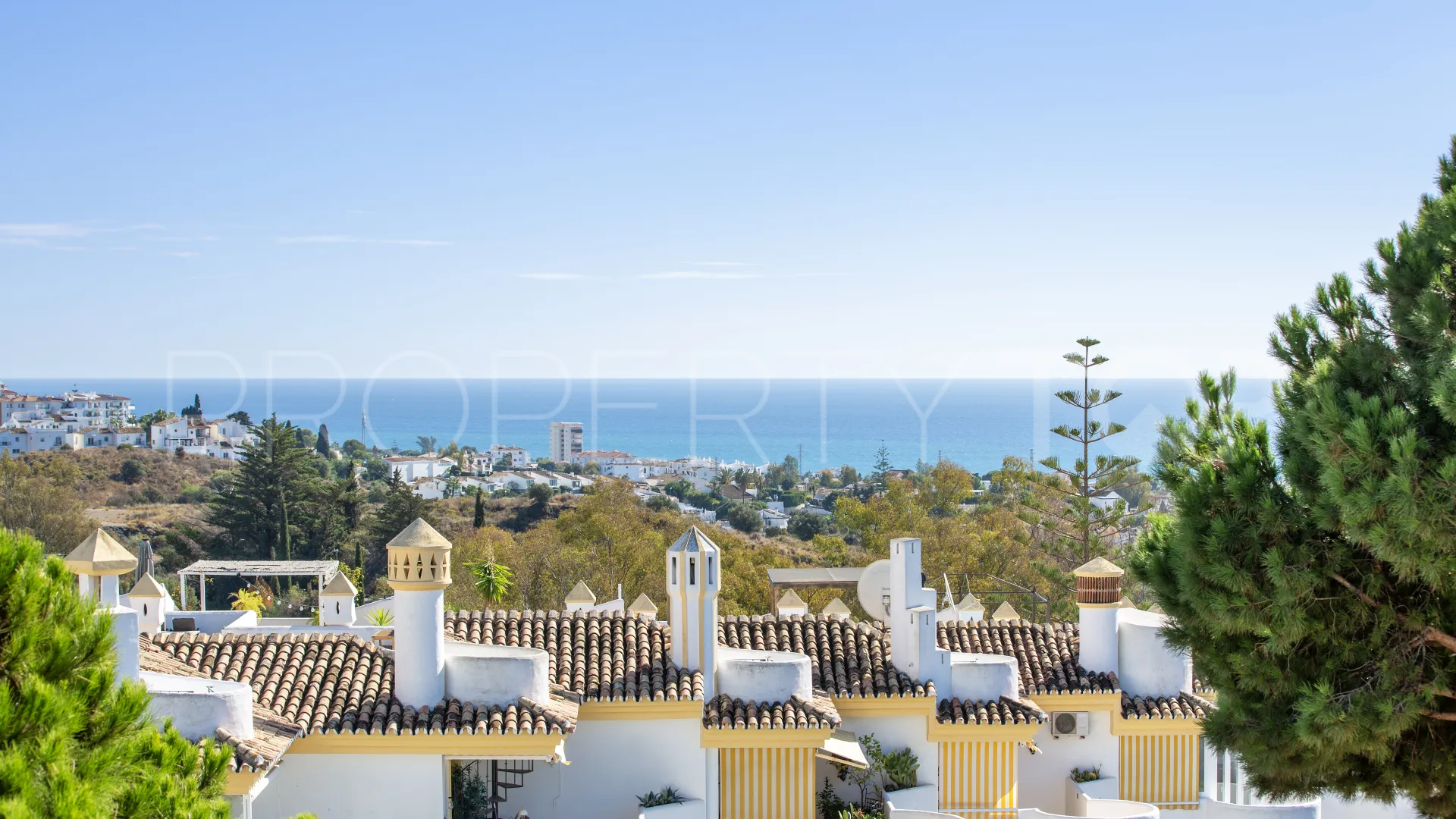 Calahonda town house for sale