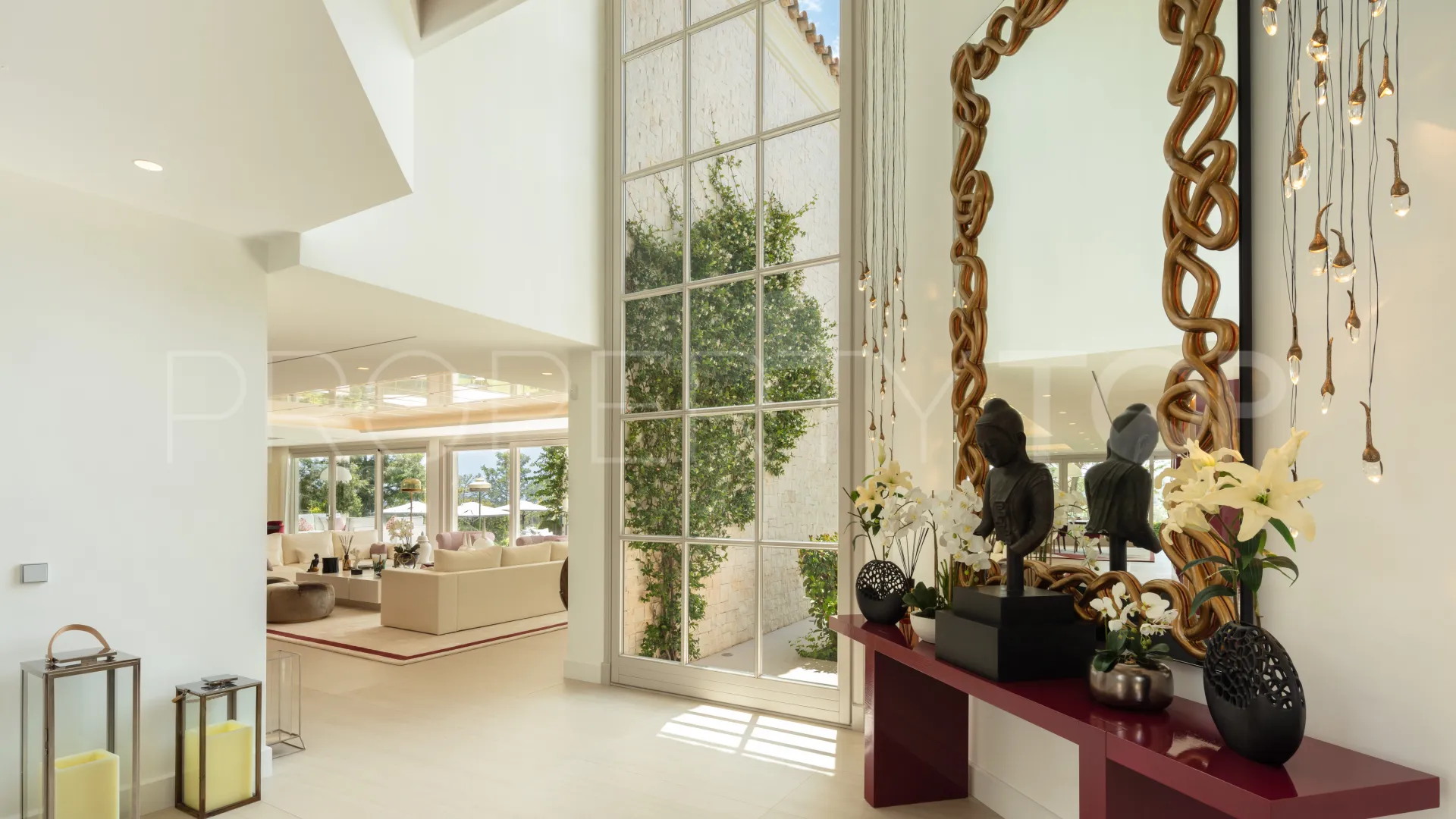 Nueva Andalucia 6 bedrooms villa for sale