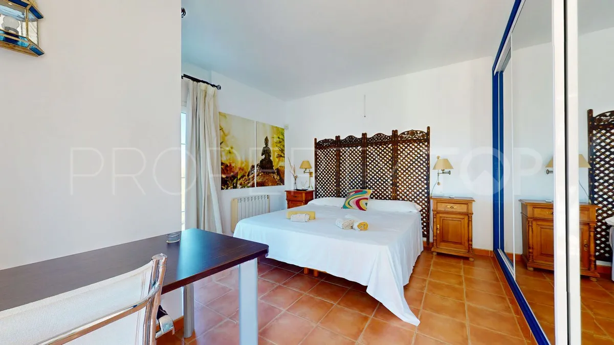4 bedrooms villa for sale in Valtocado