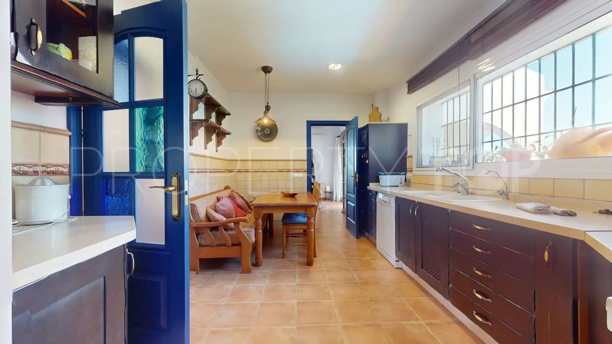 4 bedrooms villa for sale in Valtocado