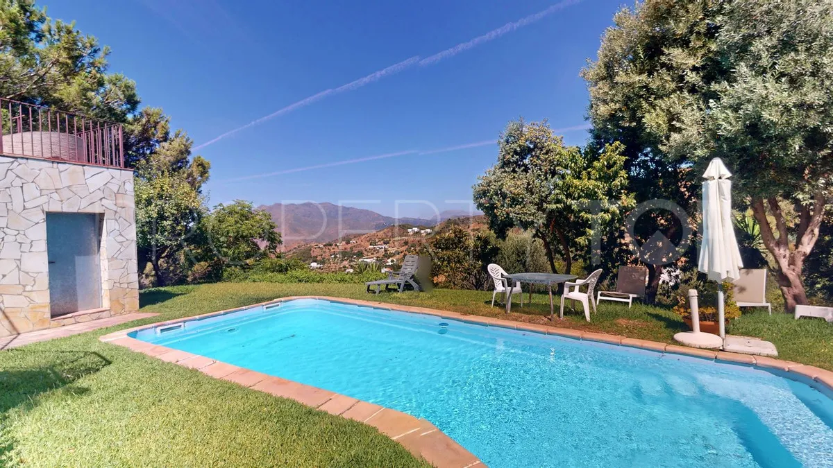 4 bedrooms villa for sale in Valtocado