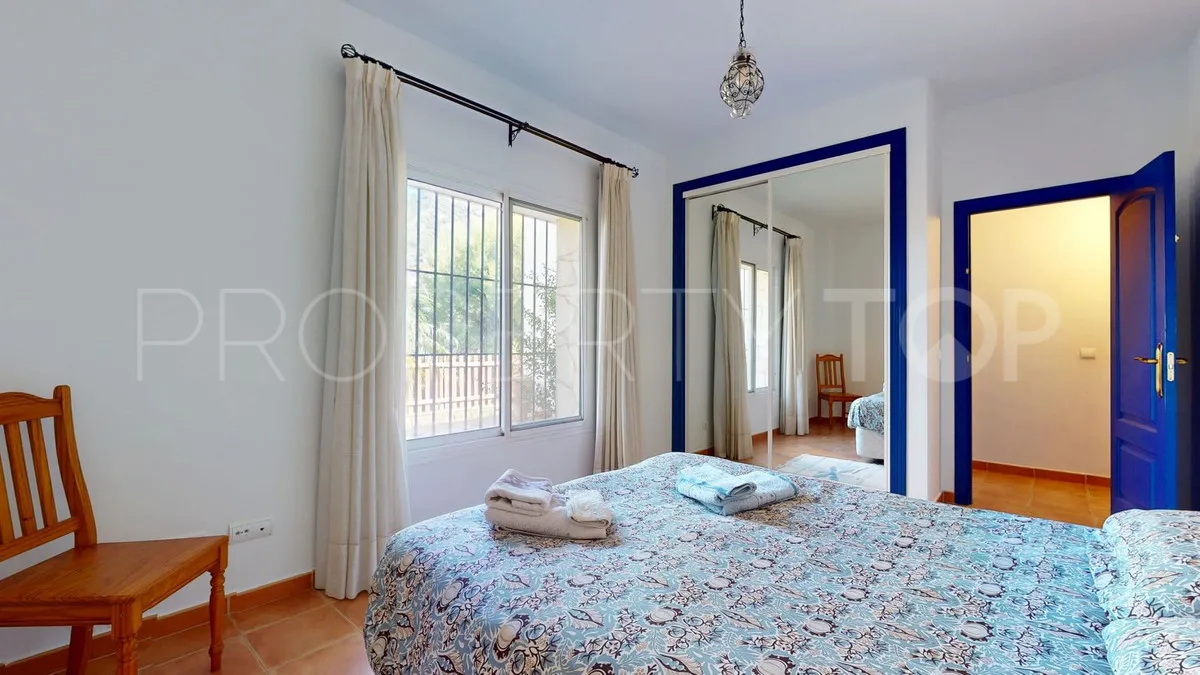 4 bedrooms villa for sale in Valtocado