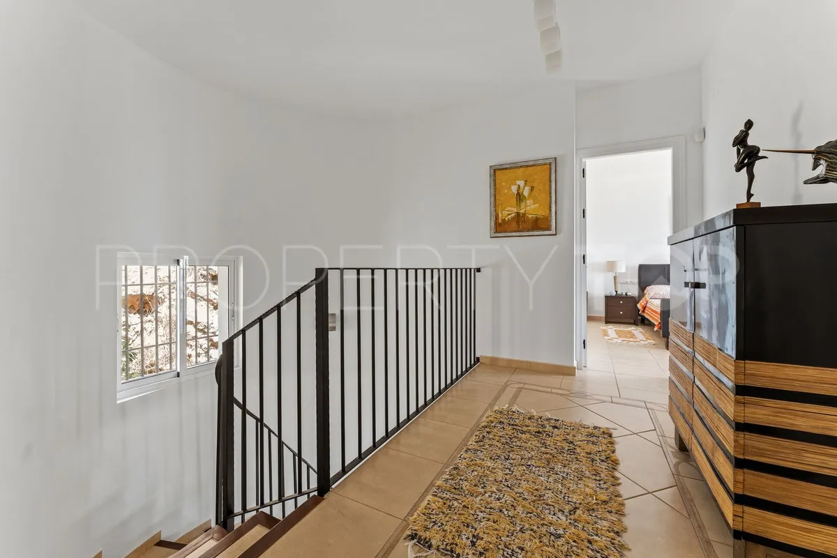 Villa for sale in Mijas with 3 bedrooms