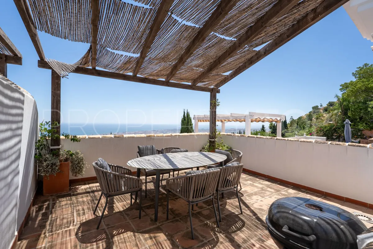 Villa for sale in Mijas with 3 bedrooms
