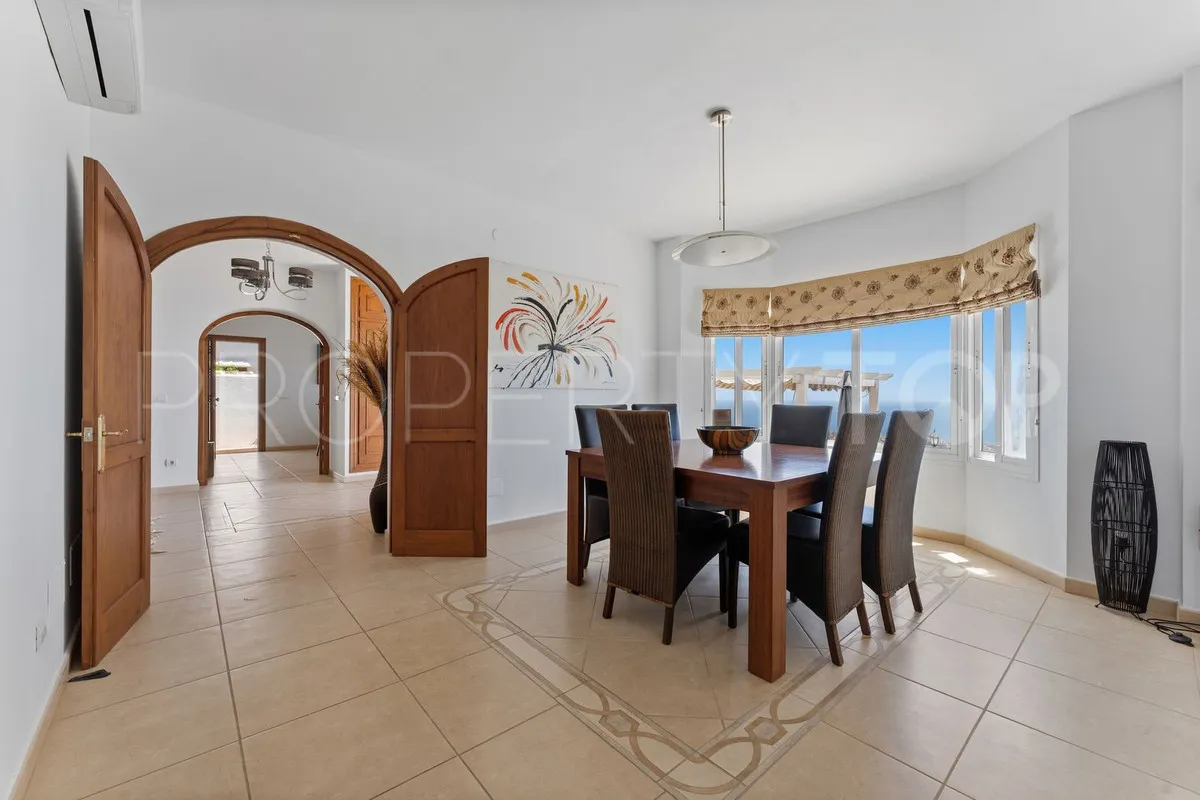 Villa for sale in Mijas with 3 bedrooms