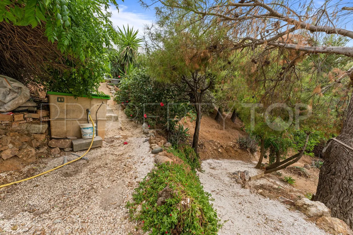 Valtocado villa for sale