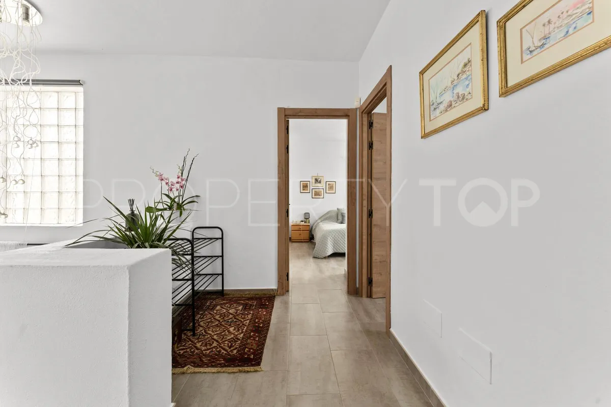 Valtocado villa for sale