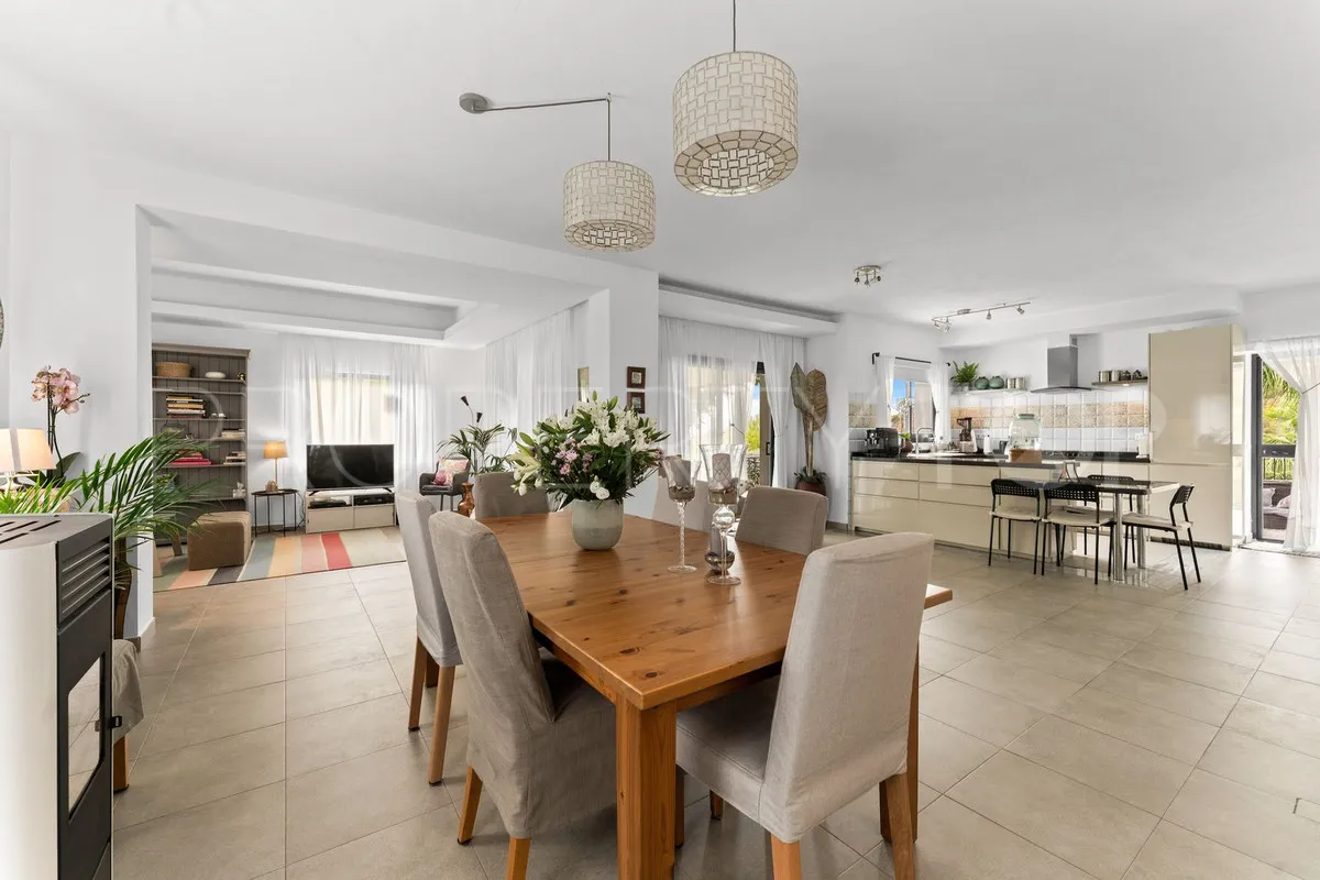 Valtocado villa for sale
