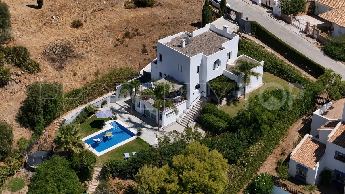 Valtocado villa for sale