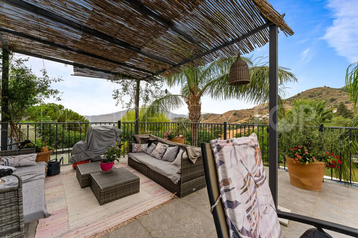 Valtocado villa for sale