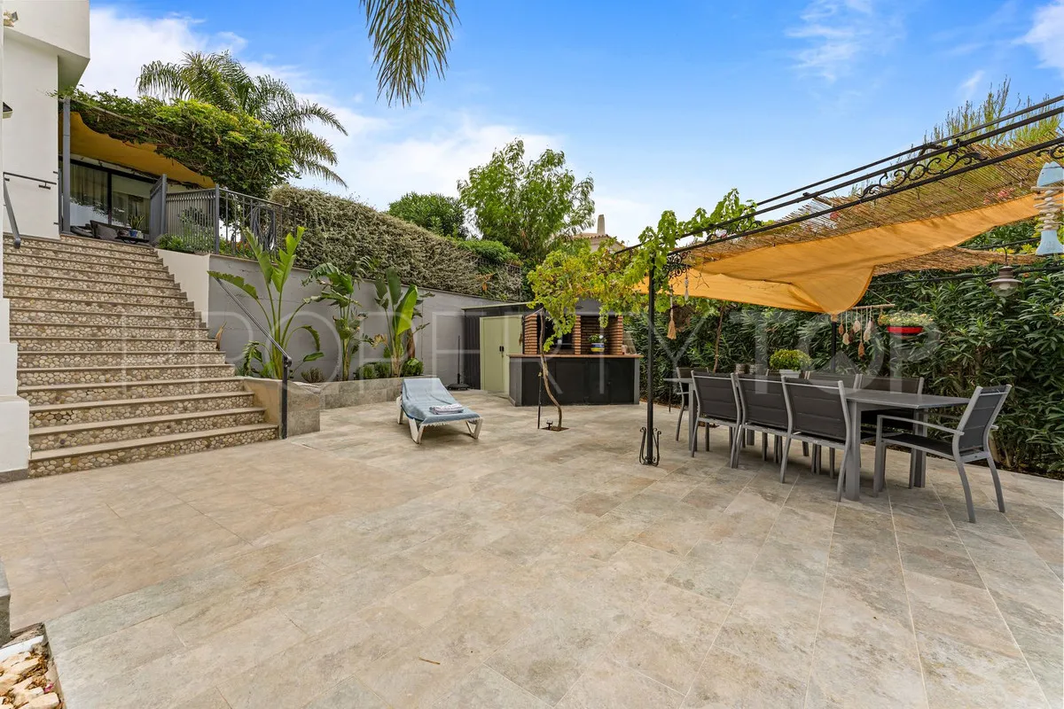 Valtocado villa for sale