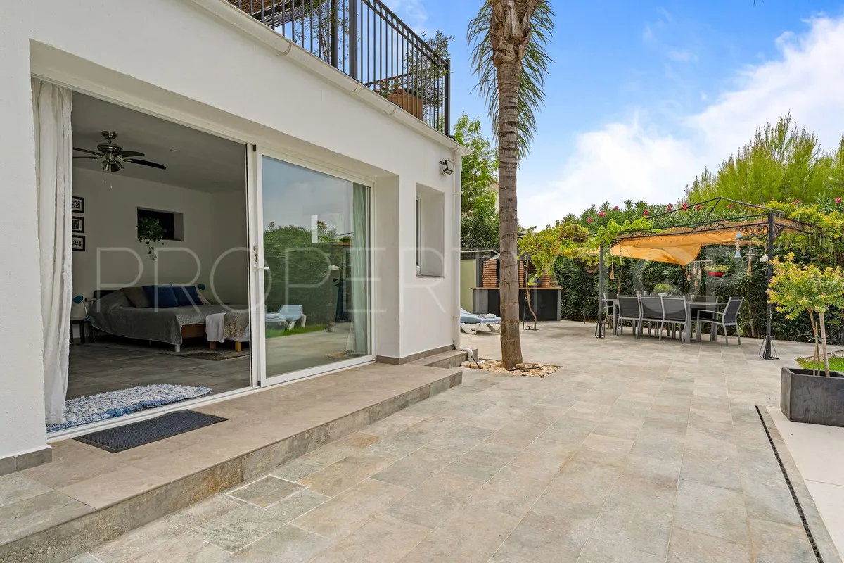 Valtocado villa for sale