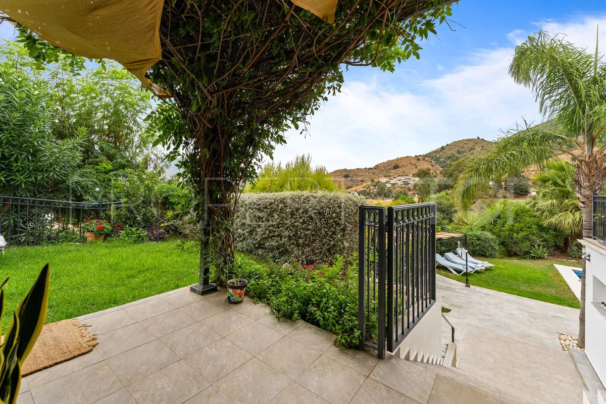 Valtocado villa for sale