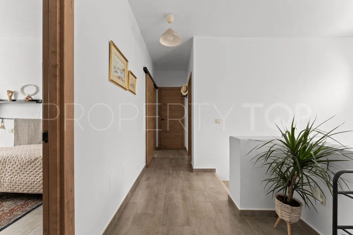 Valtocado villa for sale