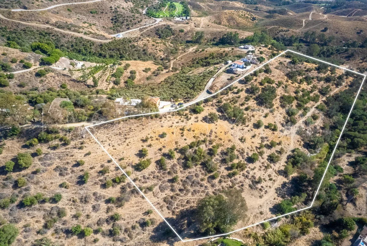 Cerros del Aguila plot for sale