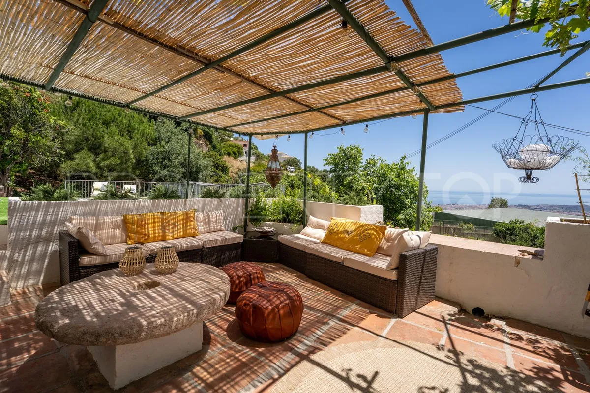 Villa for sale in Mijas