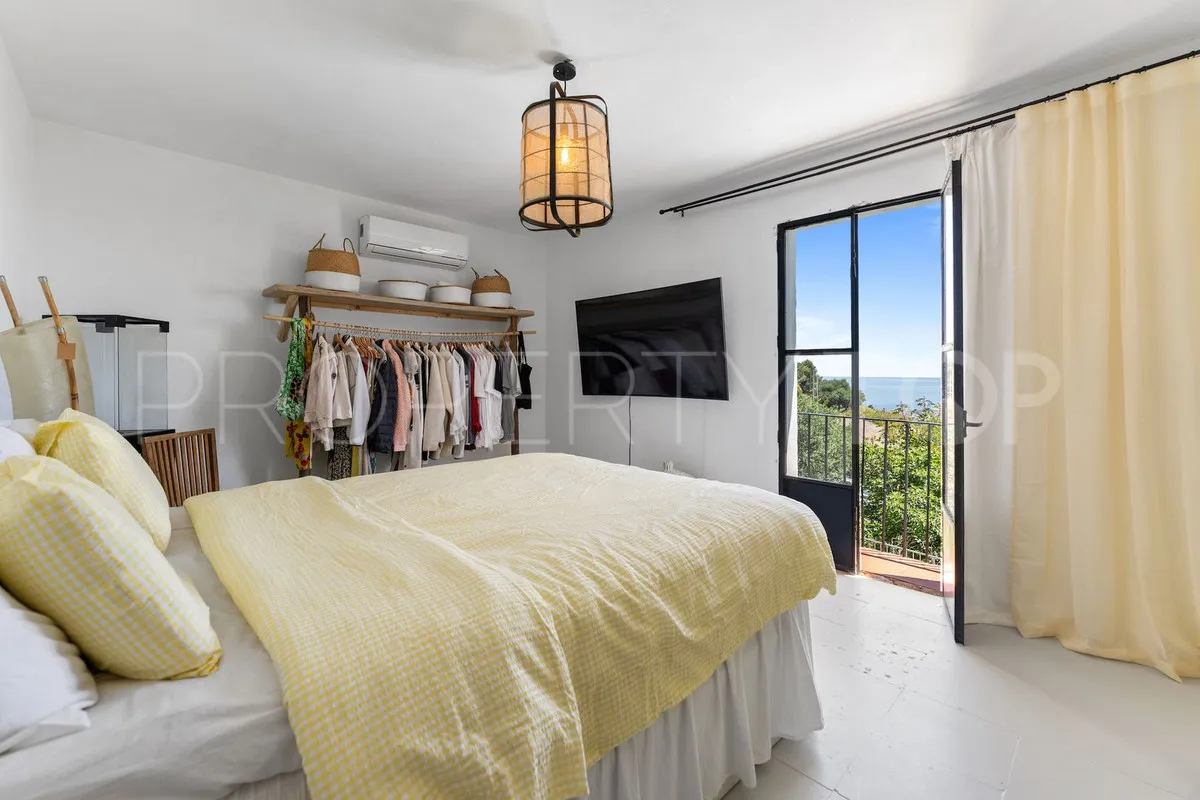 Villa for sale in Mijas