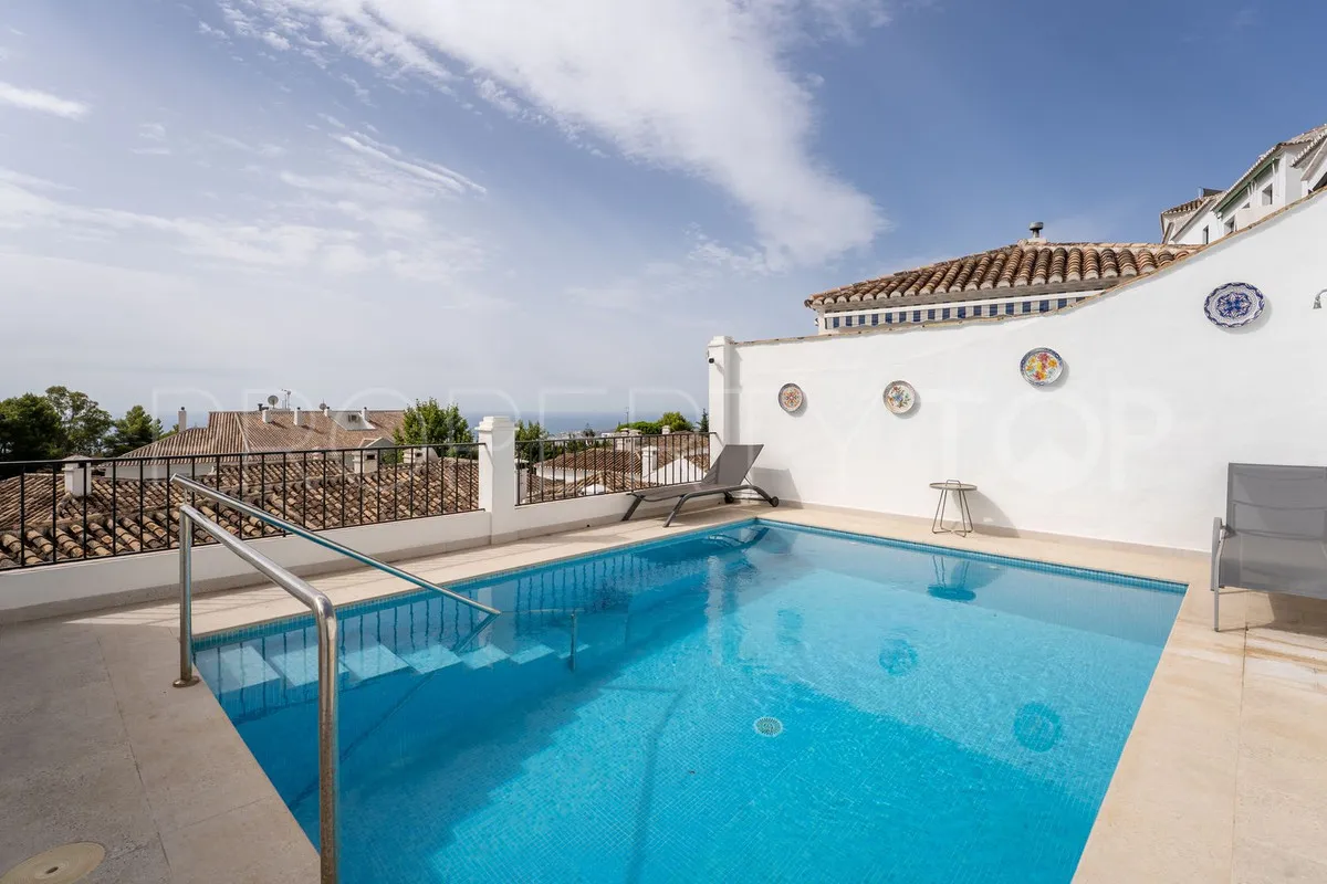 Buy town house with 4 bedrooms in Mijas