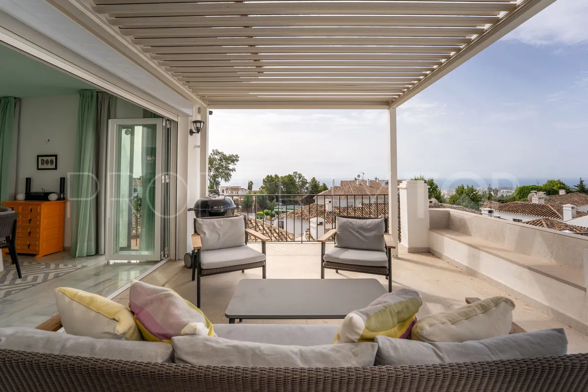 Buy town house with 4 bedrooms in Mijas