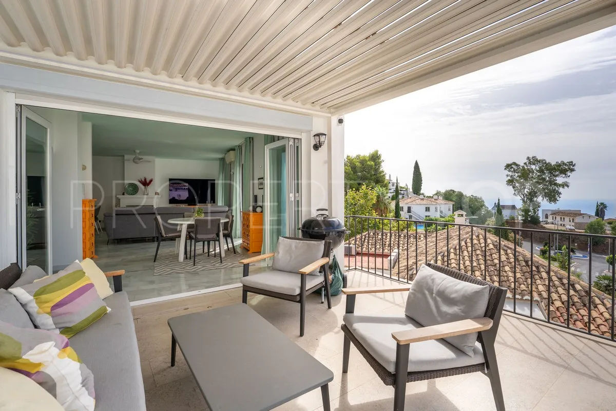 Buy town house with 4 bedrooms in Mijas