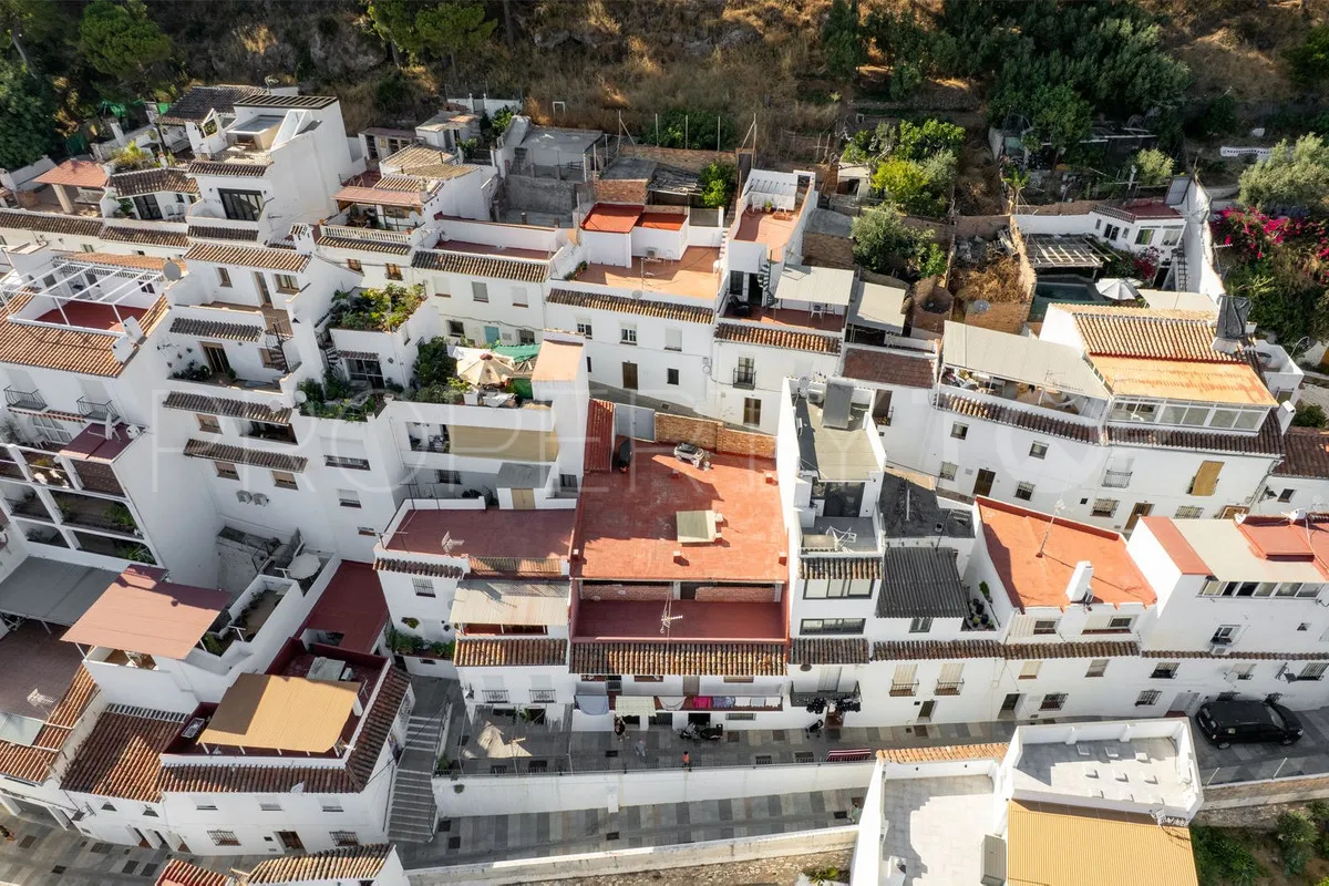 For sale town house in Mijas with 4 bedrooms