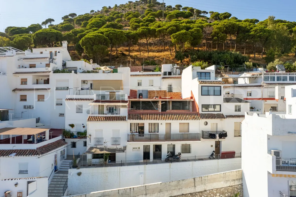 For sale town house in Mijas with 4 bedrooms