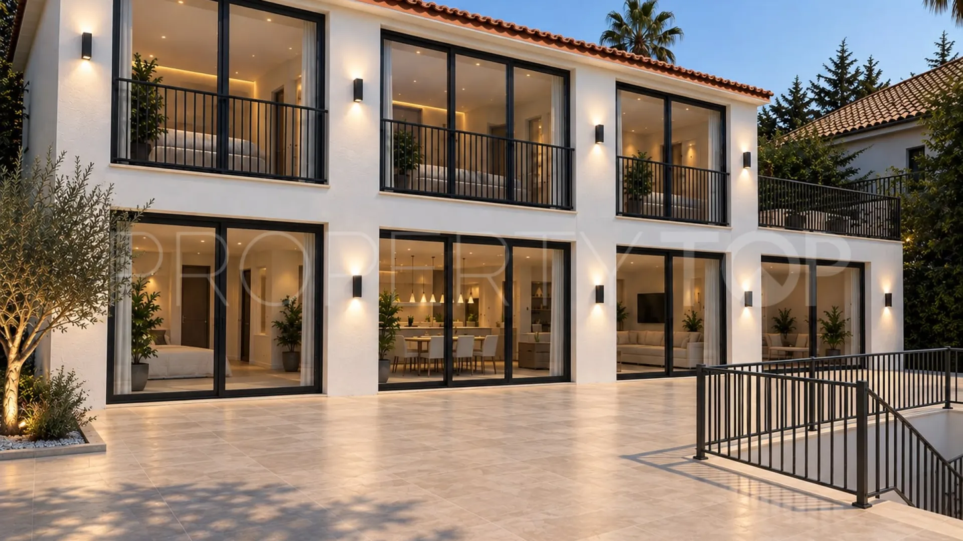 Villa en venta con 5 dormitorios en Zona B