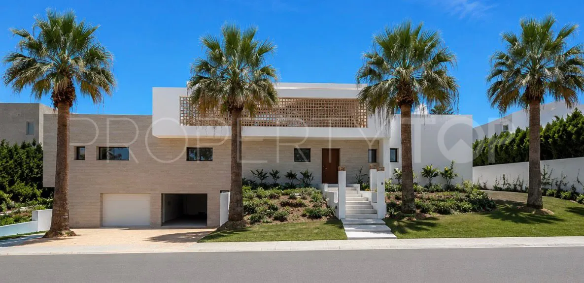 Se vende villa en Zona B de 6 dormitorios