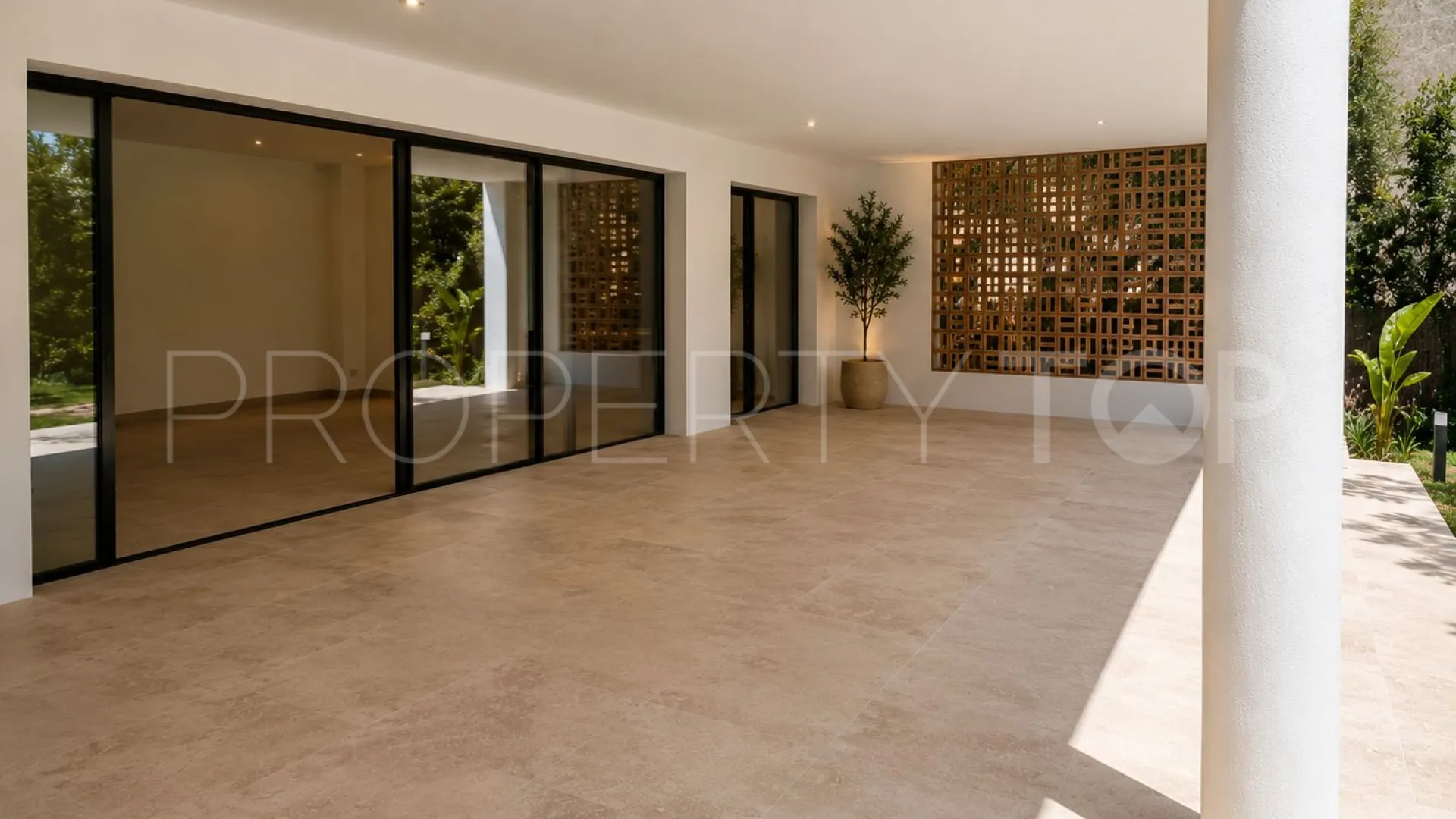 Se vende villa en Zona B de 6 dormitorios
