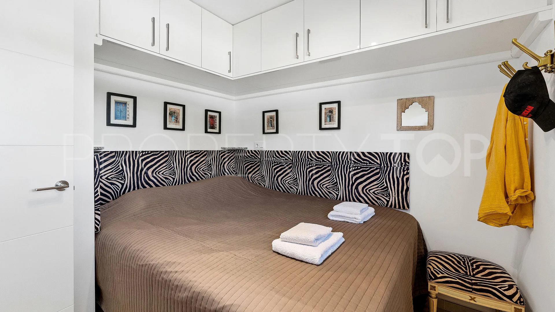 For sale town house with 3 bedrooms in Guadalvillas