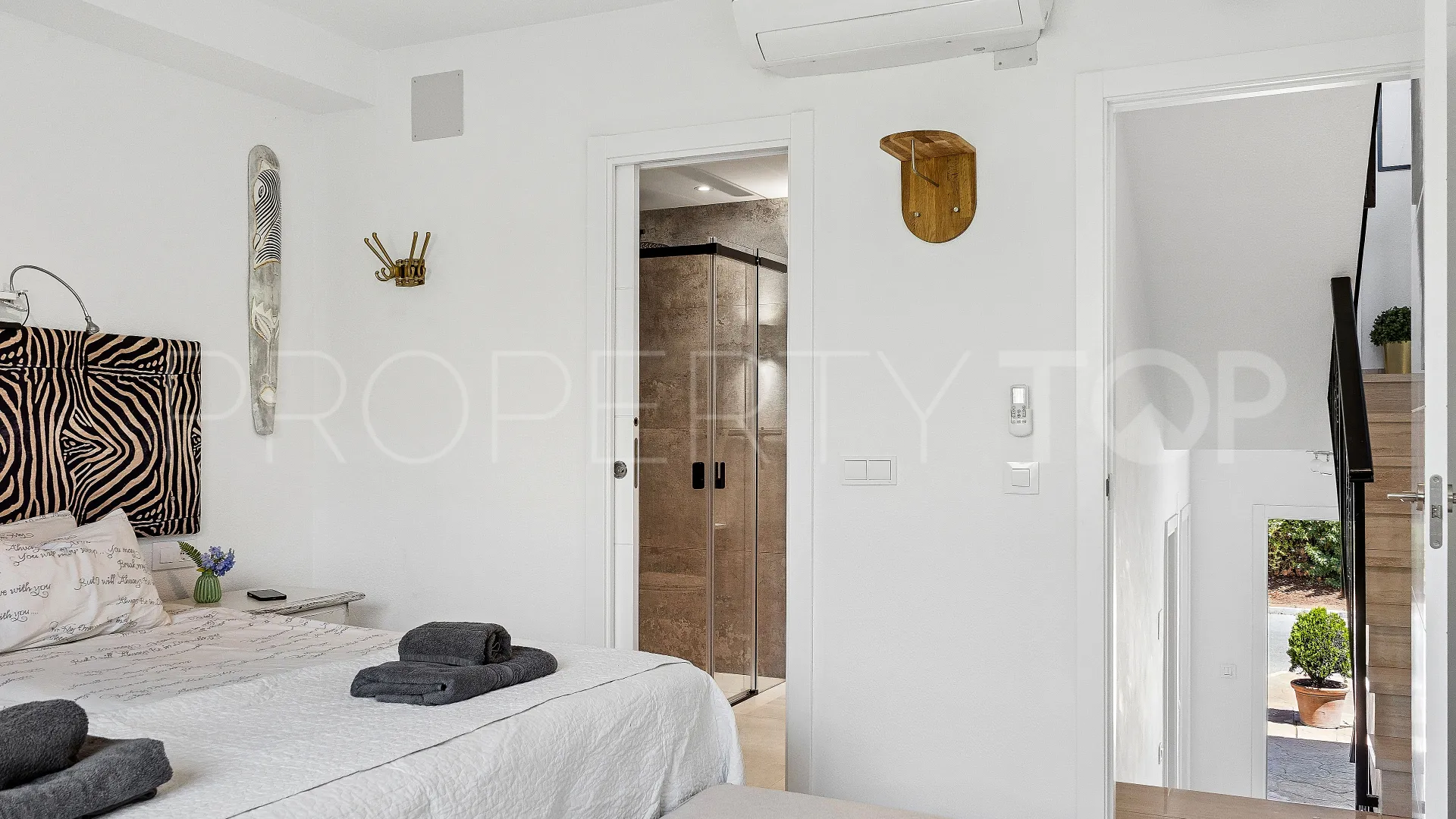 For sale town house with 3 bedrooms in Guadalvillas