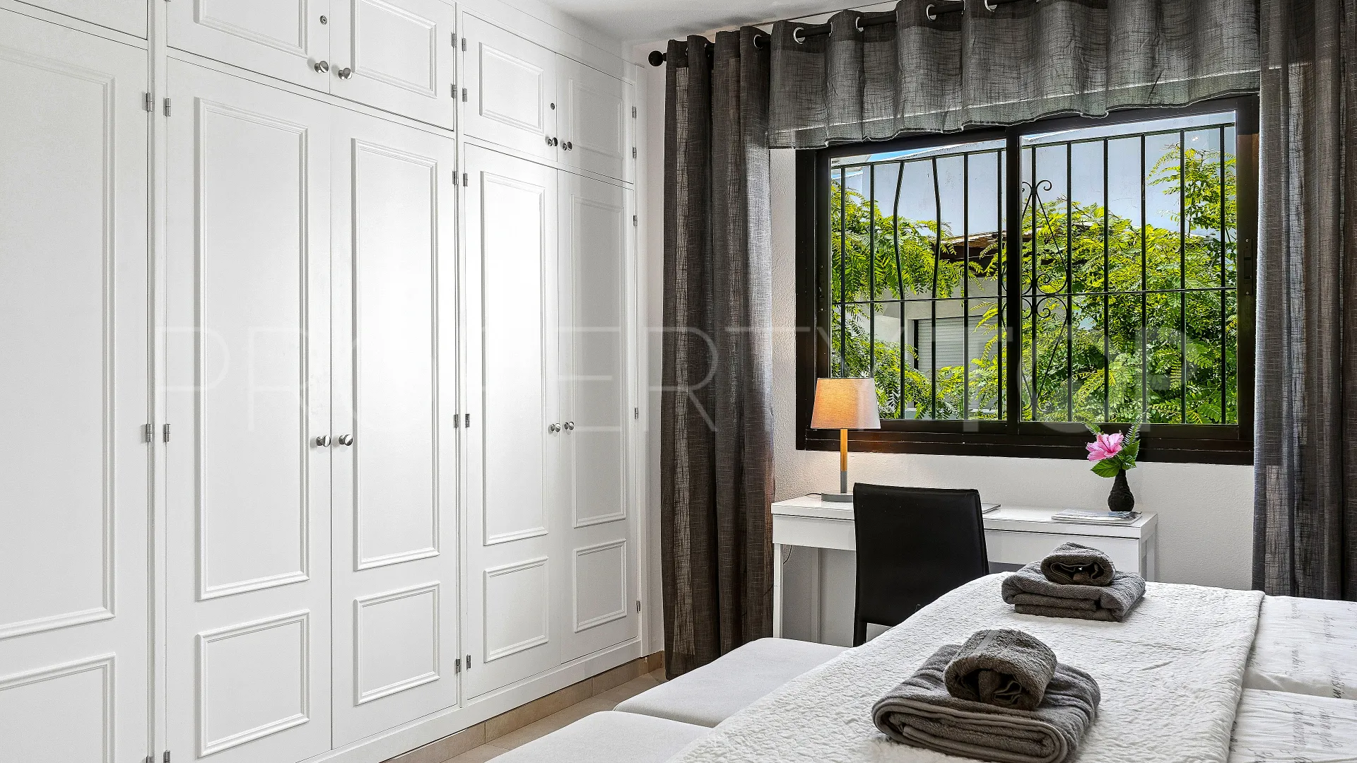 For sale town house with 3 bedrooms in Guadalvillas