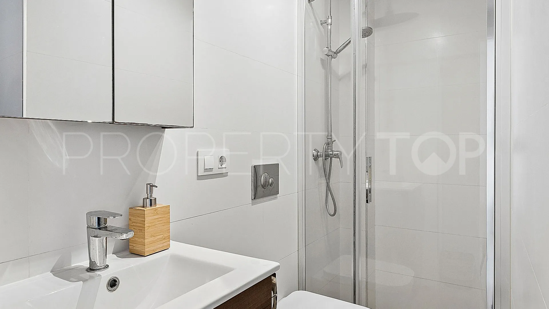 For sale town house with 3 bedrooms in Guadalvillas