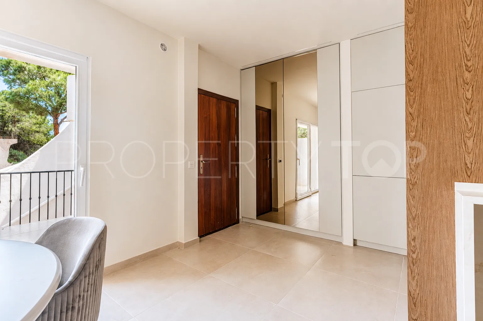 Apartamento a la venta de 2 dormitorios en Los Pinos de Aloha