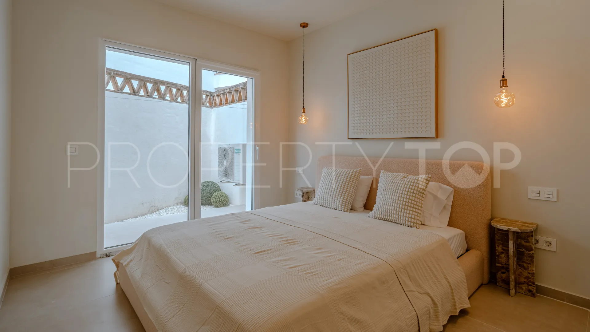Apartamento a la venta de 2 dormitorios en Los Pinos de Aloha