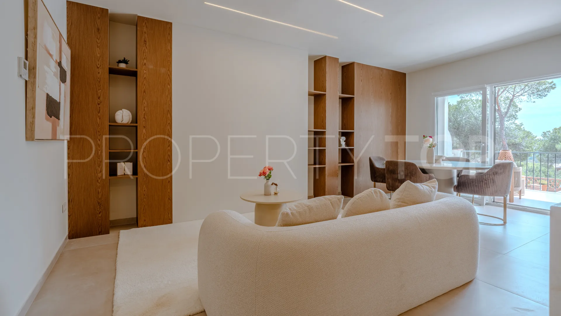 Apartamento a la venta de 2 dormitorios en Los Pinos de Aloha