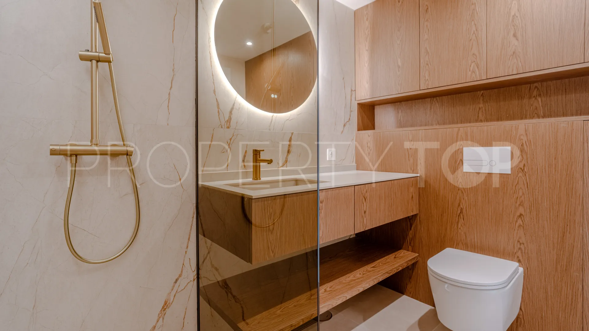 Apartamento a la venta de 2 dormitorios en Los Pinos de Aloha