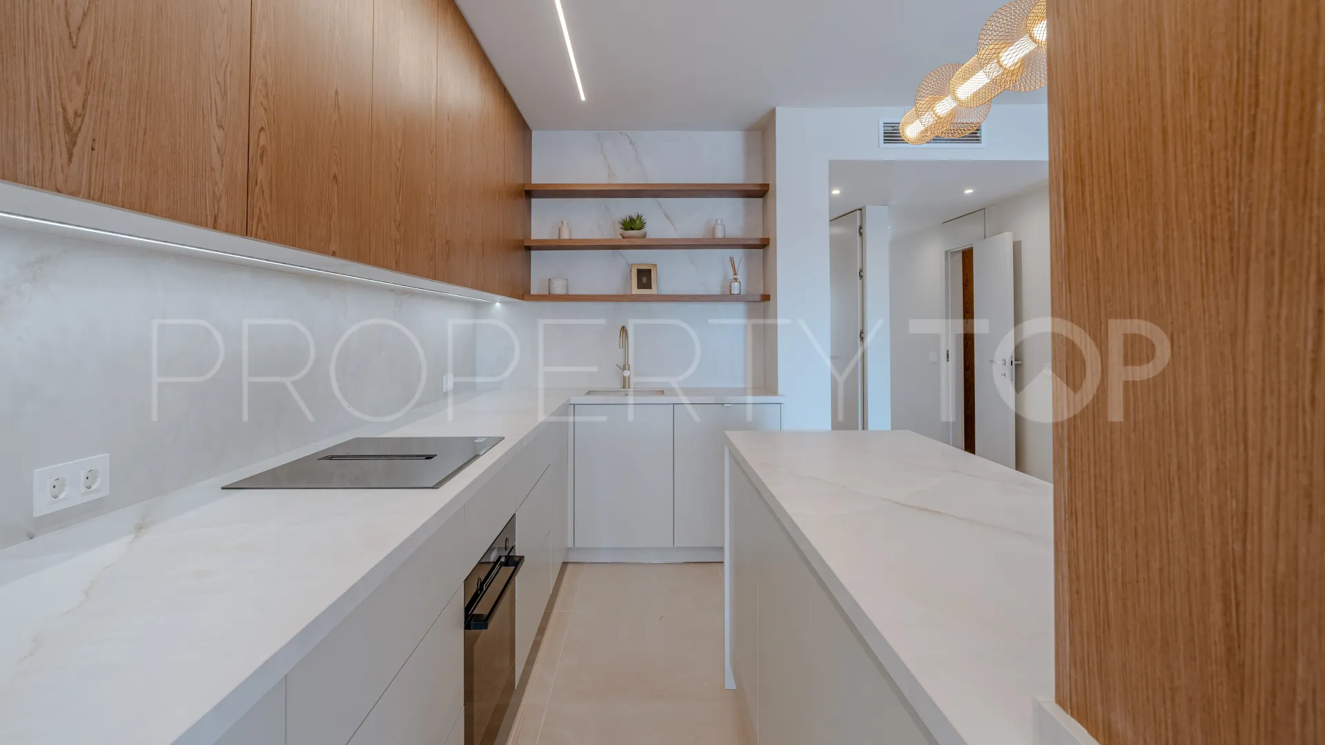 Apartamento a la venta de 2 dormitorios en Los Pinos de Aloha