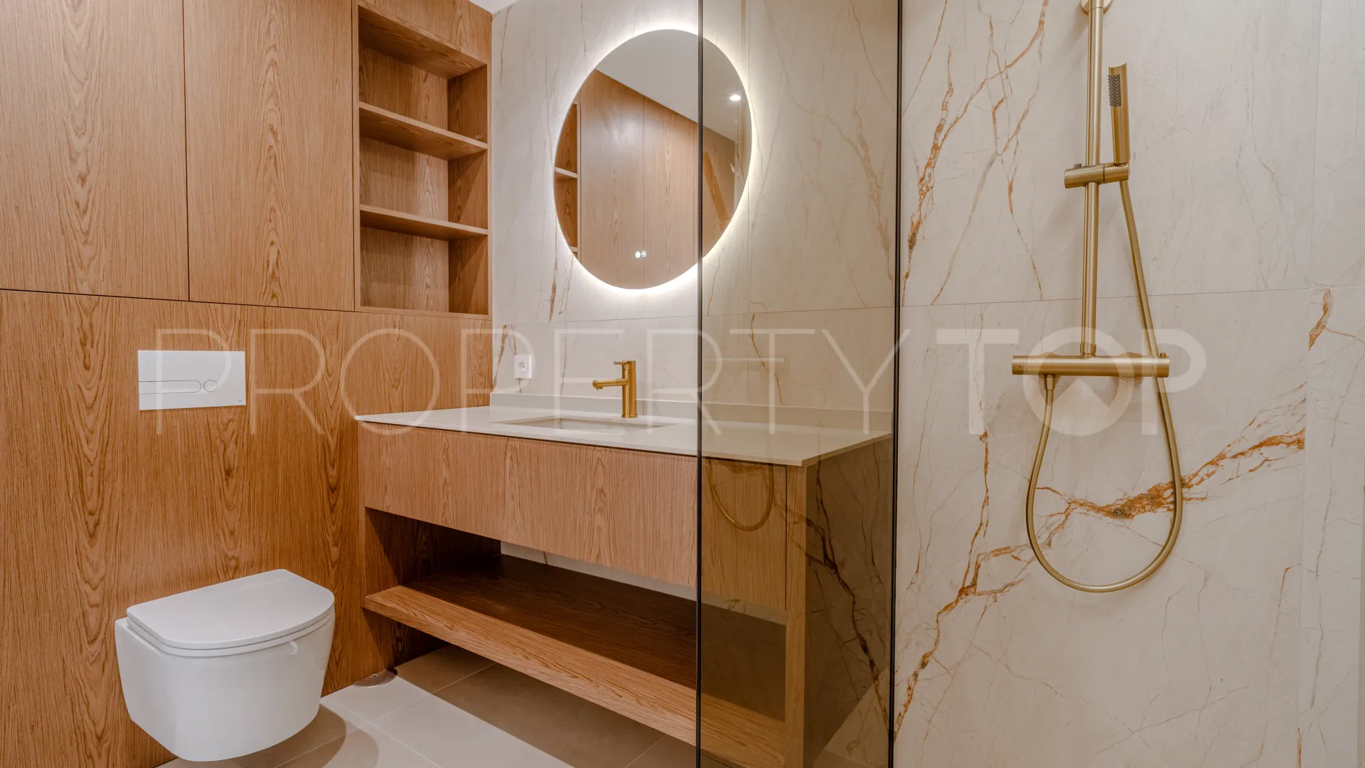 Apartamento a la venta de 2 dormitorios en Los Pinos de Aloha