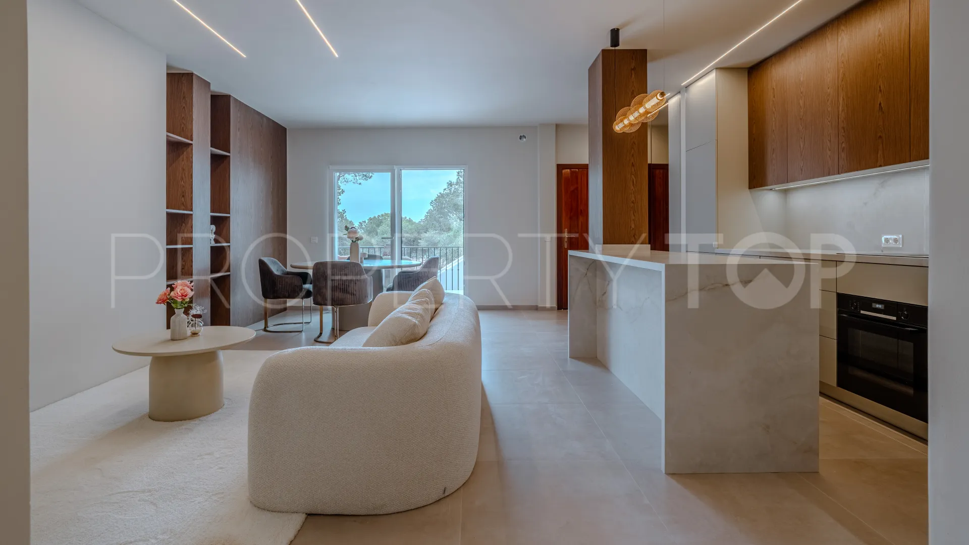 Apartamento a la venta de 2 dormitorios en Los Pinos de Aloha