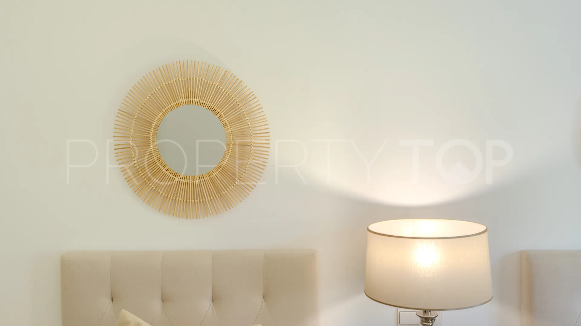Aloha 2 bedrooms apartment for sale
