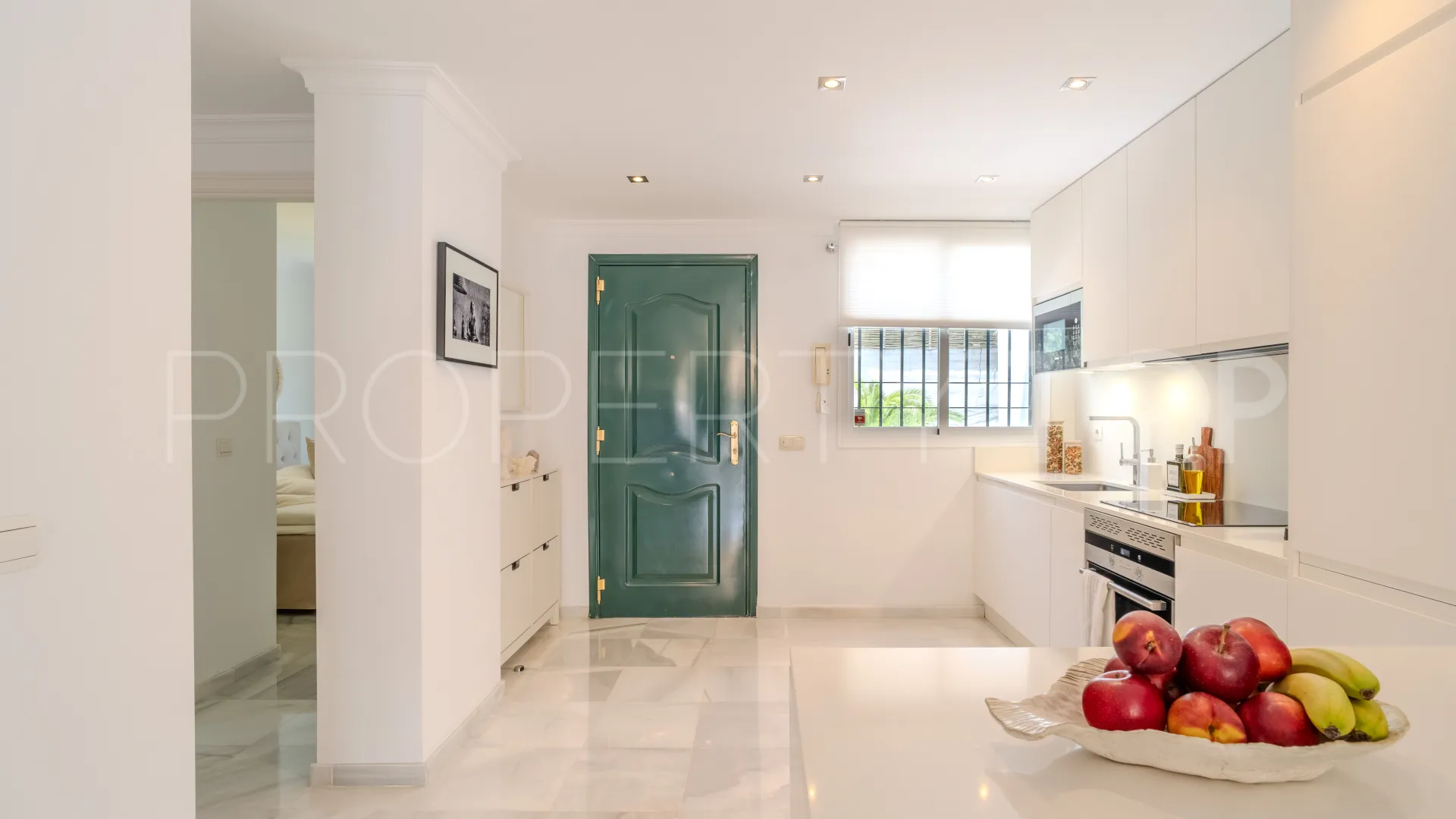 Aloha 2 bedrooms apartment for sale