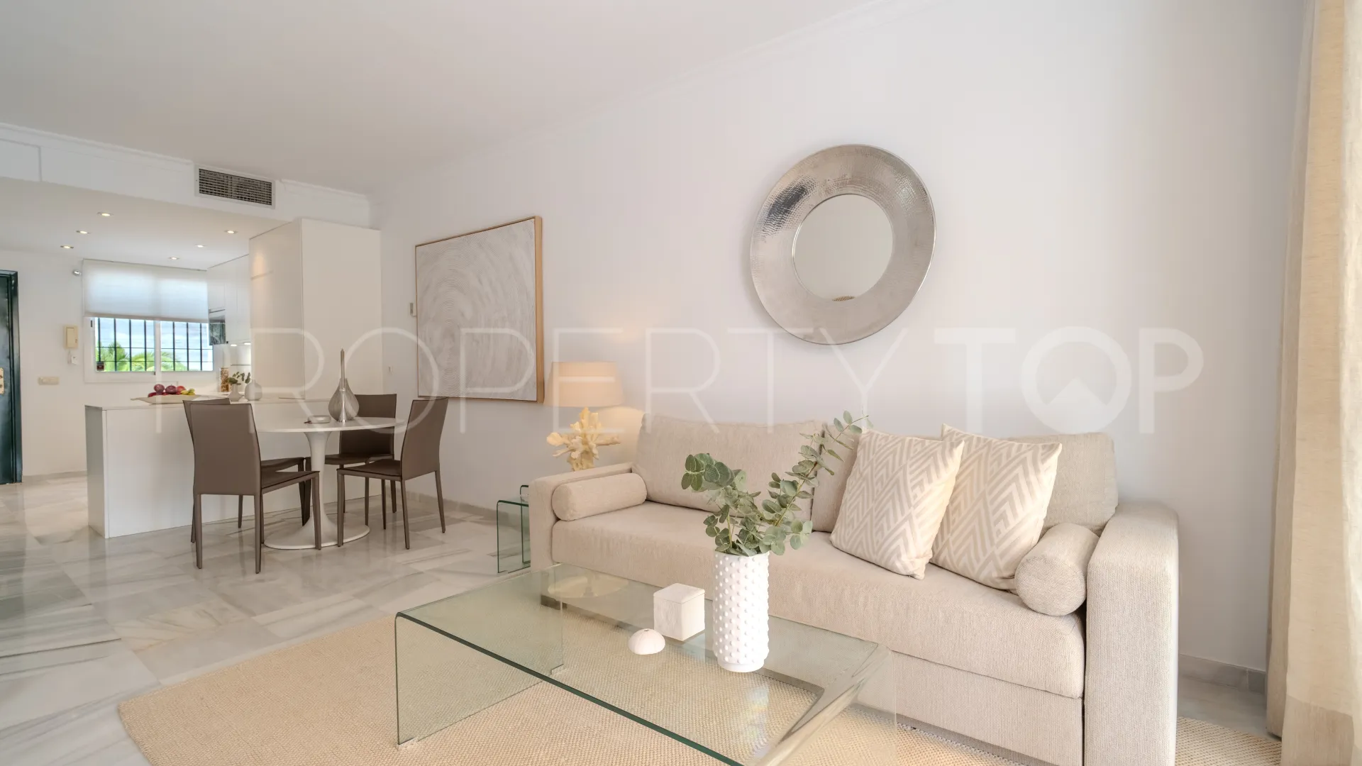 Aloha 2 bedrooms apartment for sale