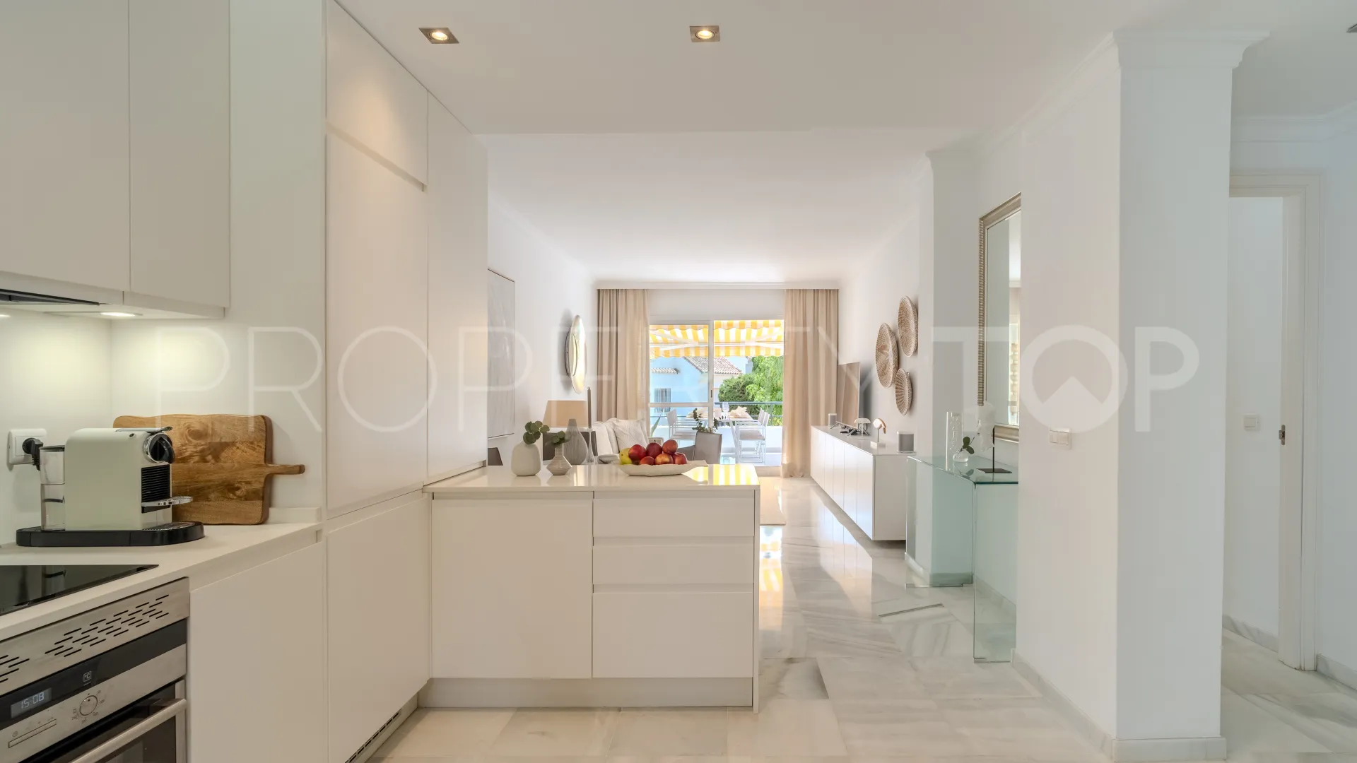 Aloha 2 bedrooms apartment for sale