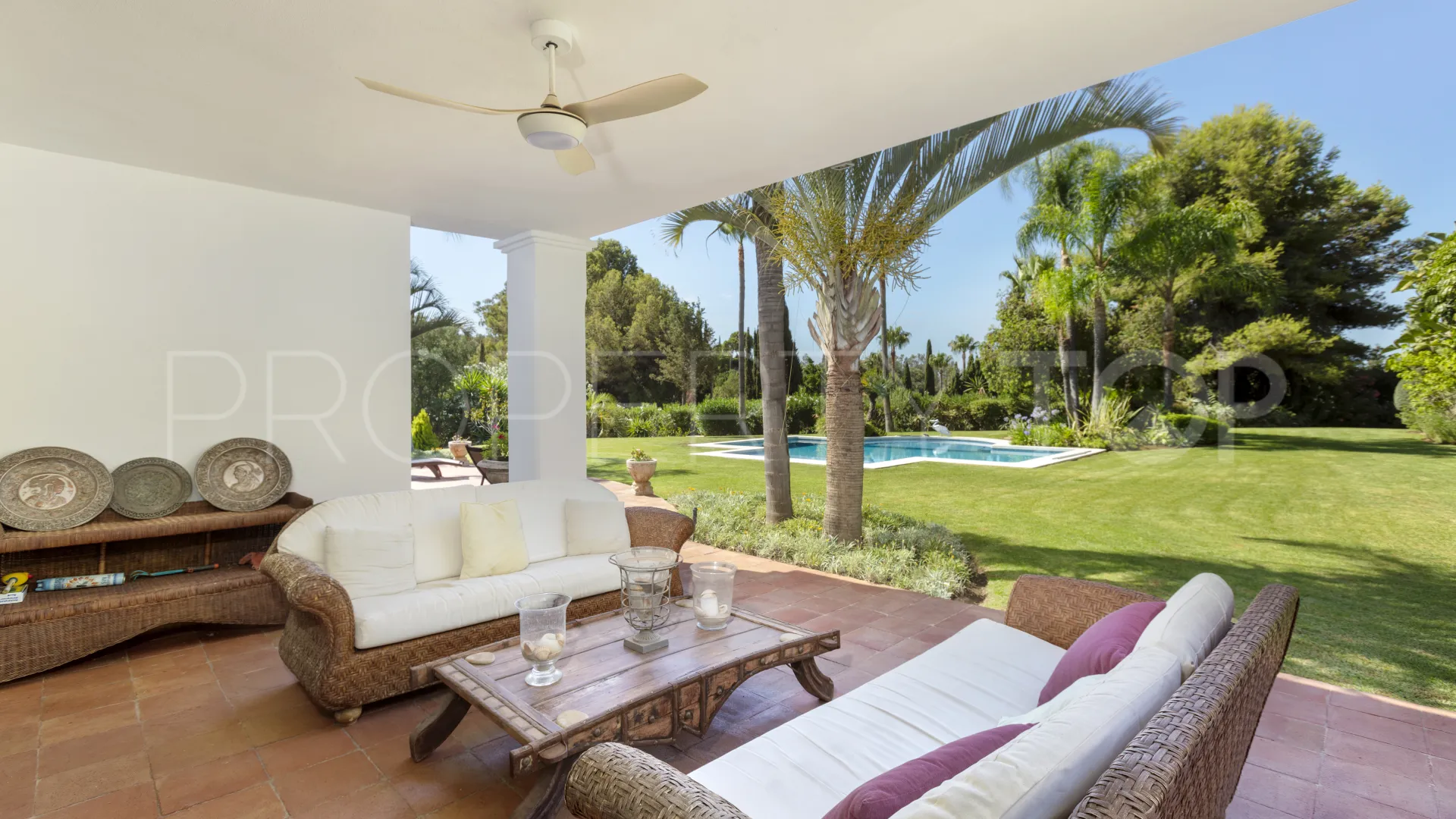 For sale villa with 5 bedrooms in Puerto del Almendro
