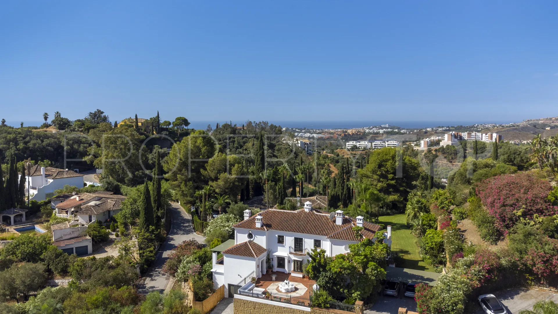 For sale villa with 5 bedrooms in Puerto del Almendro