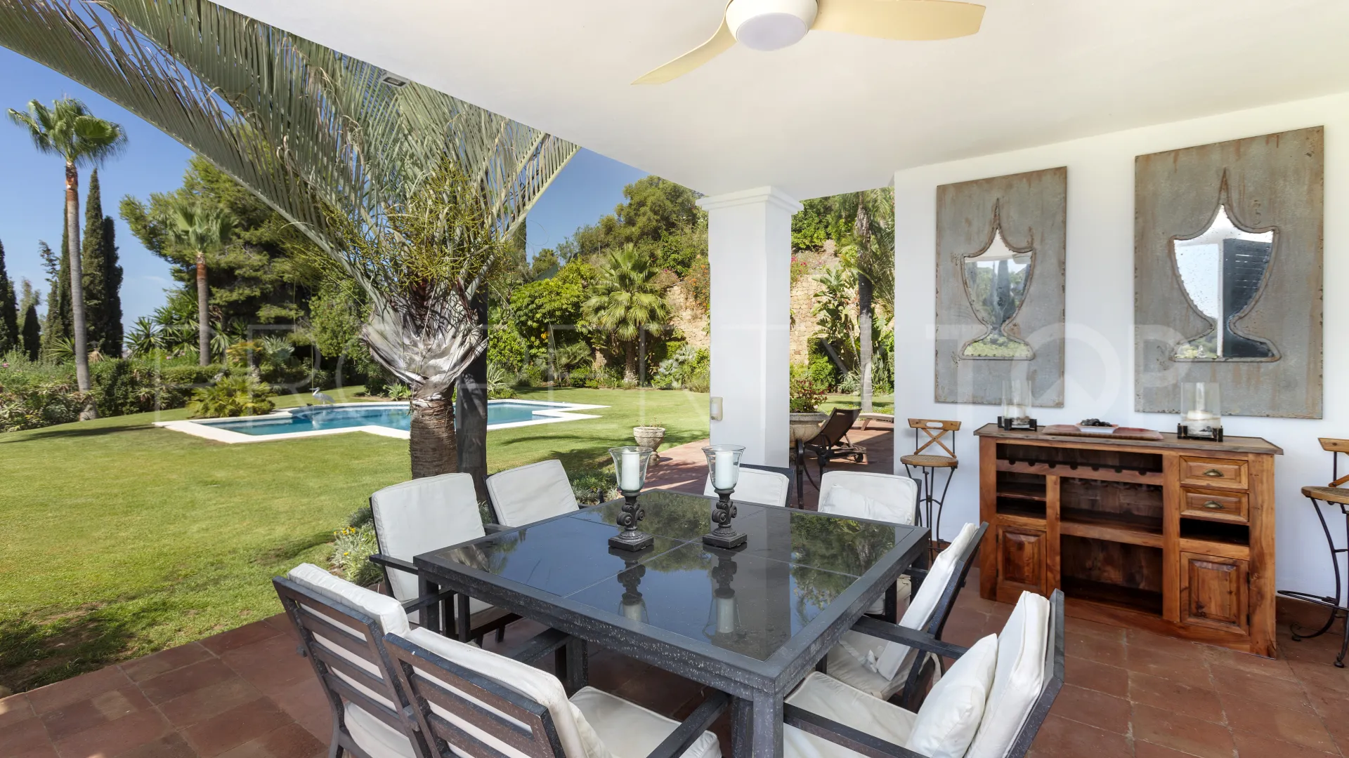 For sale villa with 5 bedrooms in Puerto del Almendro