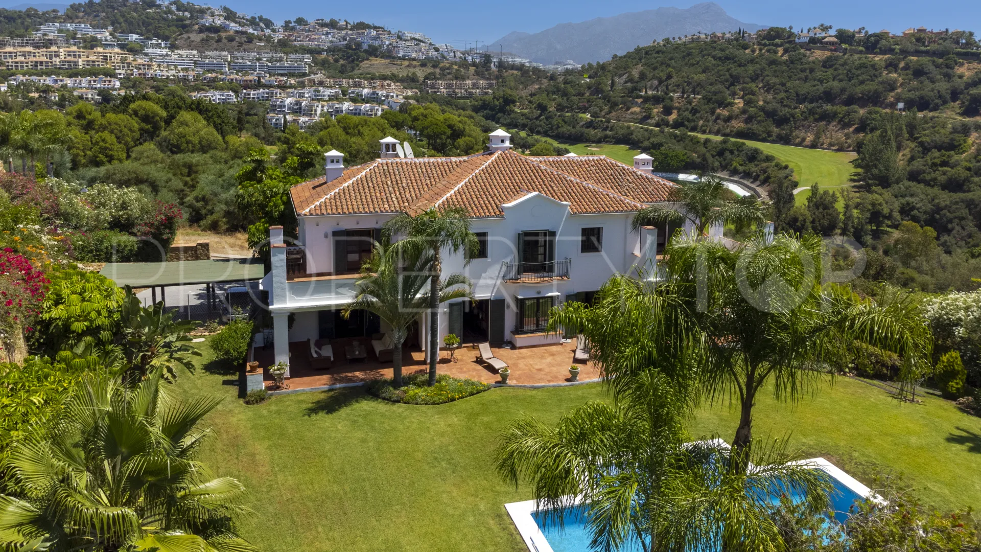 For sale villa with 5 bedrooms in Puerto del Almendro