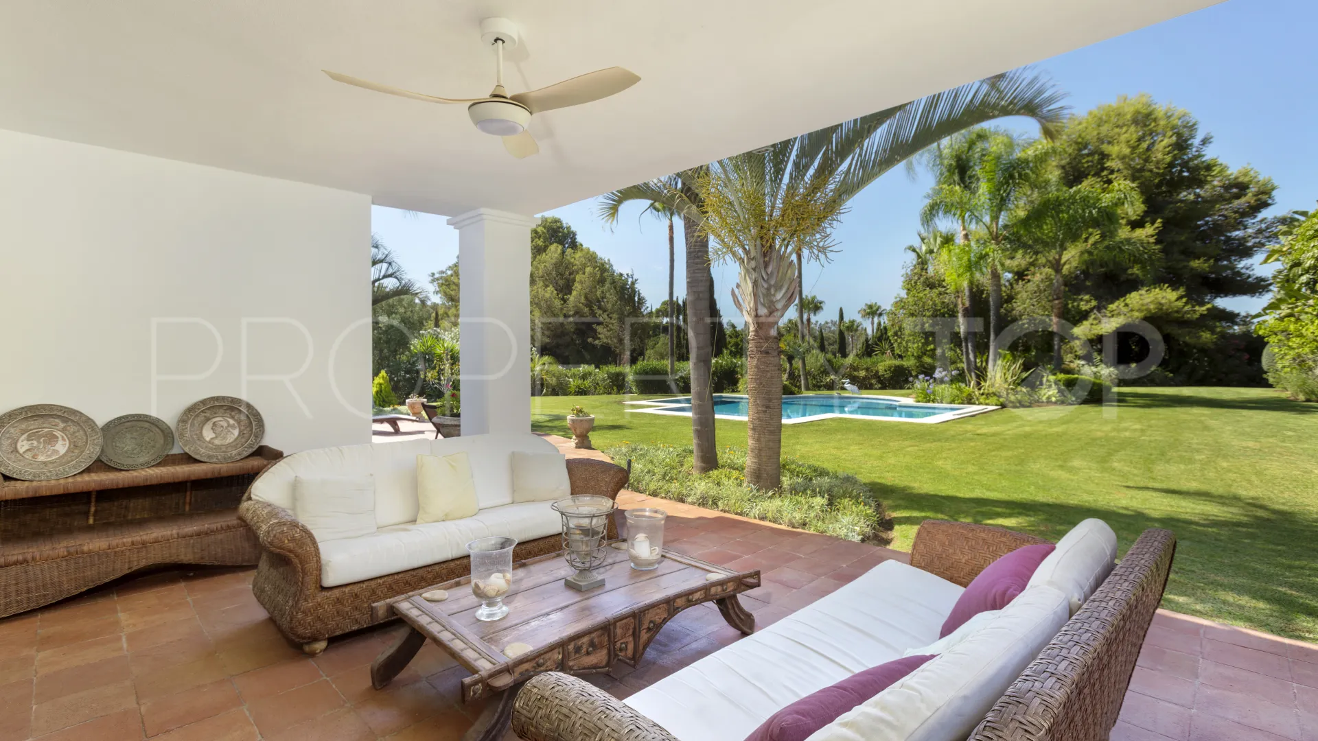 For sale villa with 5 bedrooms in Puerto del Almendro
