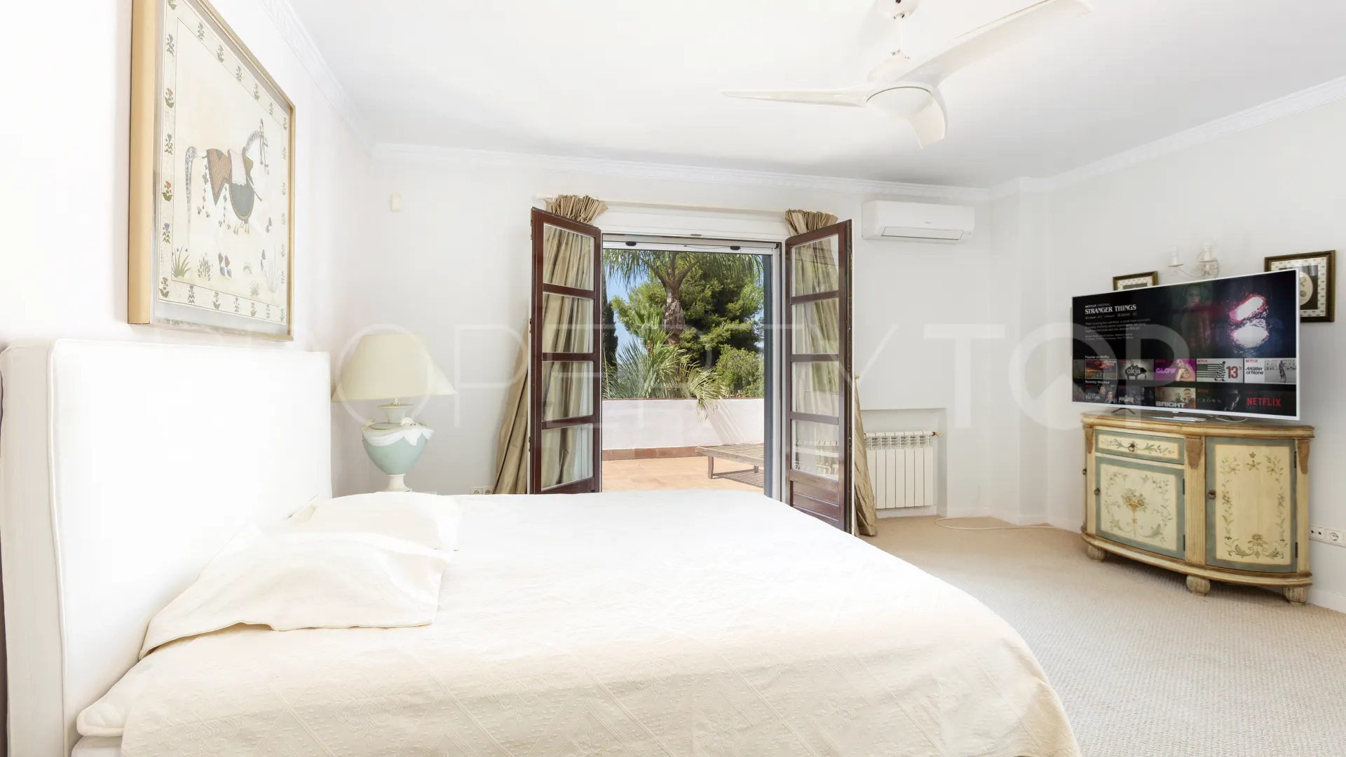 For sale villa with 5 bedrooms in Puerto del Almendro